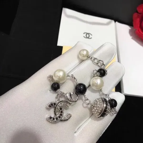 【CHANEL】ブレスレット、ファッションシンプルなスタイル