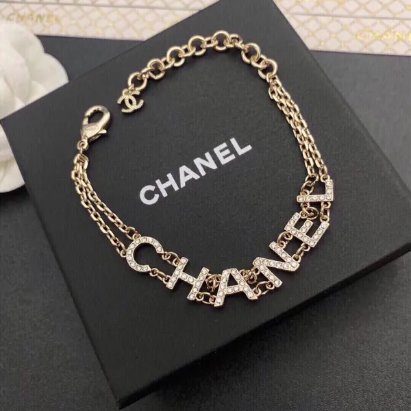【CHANEL】ブレスレット、ファッションシンプルなスタイル 【CHANEL】ブレスレット、ファッションシンプルなスタイル
