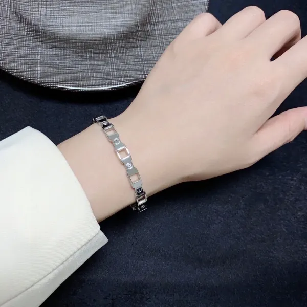 【CARTIER】ブレスレット、ファッションシンプルなスタイル