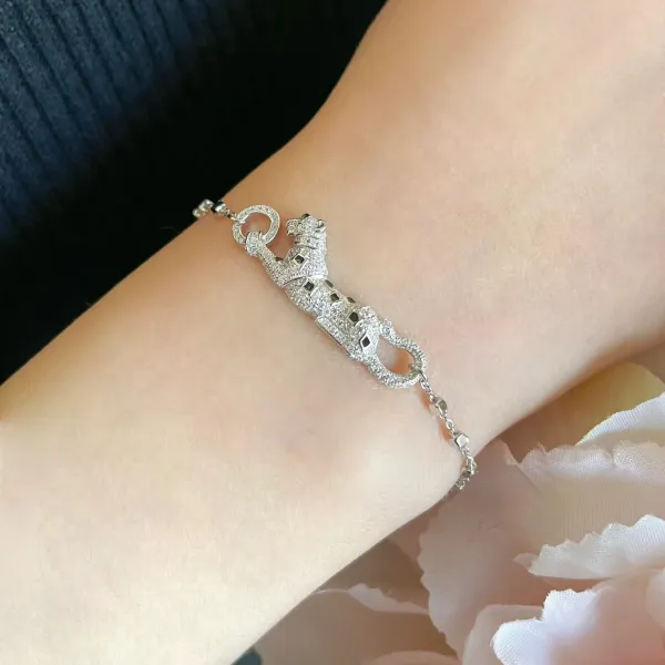 【CARTIER】ブレスレット、ファッションシンプルなスタイル