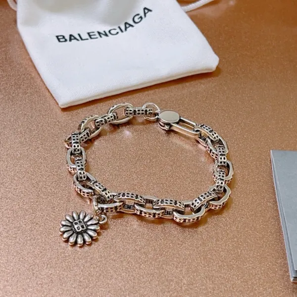 【BALENCIAGA】ブレスレット、ファッションシンプルなスタイル  240814