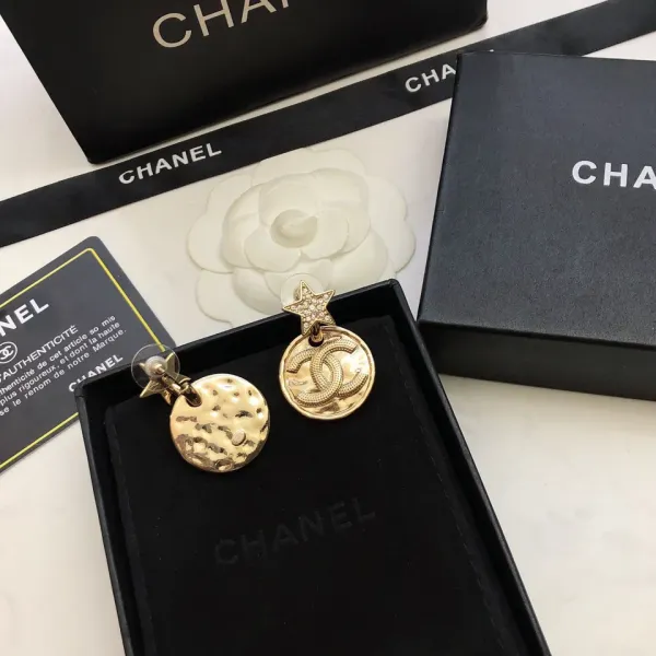 【CHANEL】 シャネル   ファッションスタイルのイヤリング