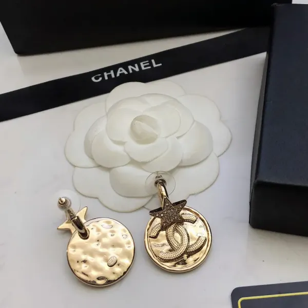 【CHANEL】 シャネル   ファッションスタイルのイヤリング