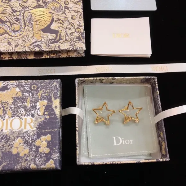 【DIOR】ディオール  ファッションスタイルのイヤリング