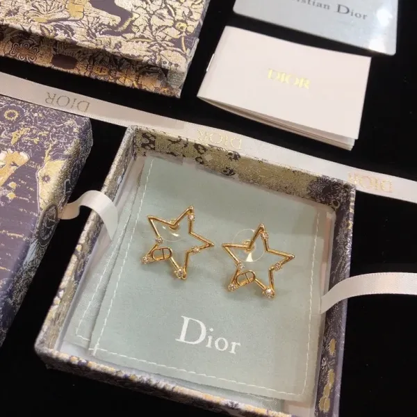 【DIOR】ディオール  ファッションスタイルのイヤリング