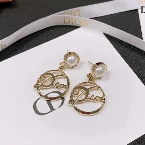 【DIOR】ディオール  ファッションスタイルのイヤリング