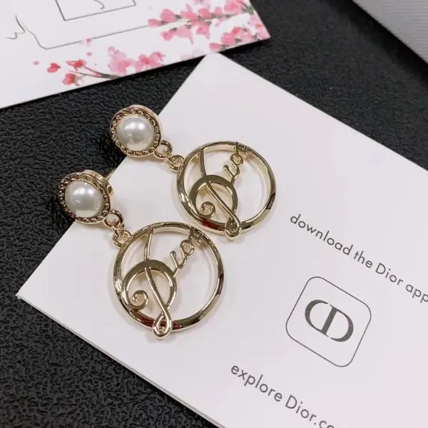 【DIOR】ディオール  ファッションスタイルのイヤリング