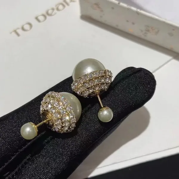 【DIOR】ディオール  ファッションスタイルのイヤリング