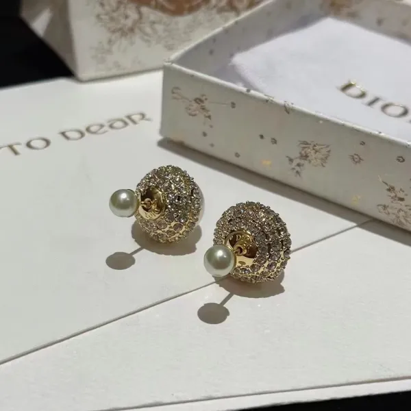 【DIOR】ディオール  ファッションスタイルのイヤリング