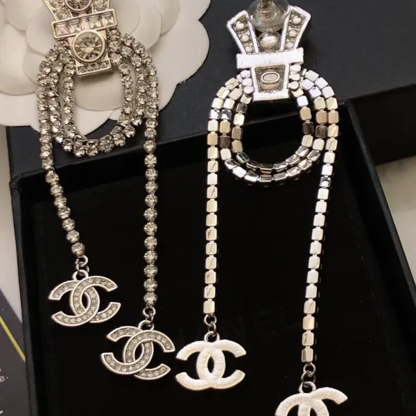 【CHANEL 】 シャネル   ファッションスタイルのイヤリング