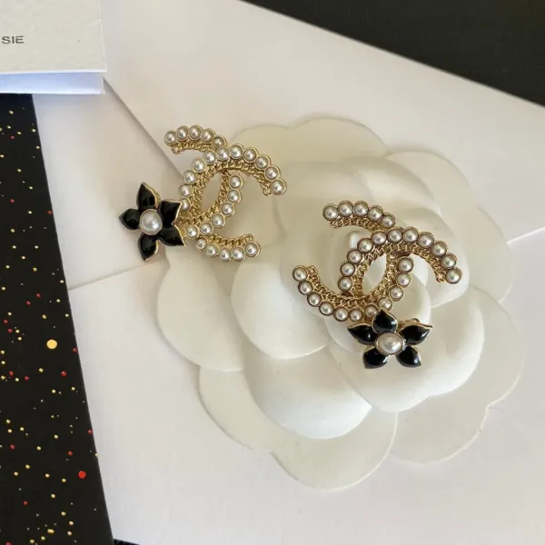 【CHANEL 】 シャネル   ファッションスタイルのイヤリング
