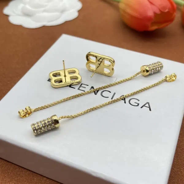 【BALENCIAGA】バレンシアガ ファッションスタイルのイヤリング 【BALENCIAGA】バレンシアガ ファッションスタイルのイヤリング