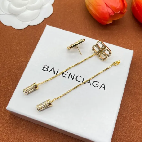 【BALENCIAGA】バレンシアガ ファッションスタイルのイヤリング 【BALENCIAGA】バレンシアガ ファッションスタイルのイヤリング