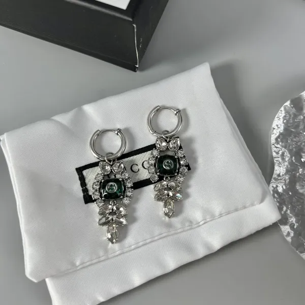 【GUCCI】クッチ レトロなコートスタイルのイヤリング、クラシックでエレガント、デザインセンスがいっぱい、レトロでゴージャス