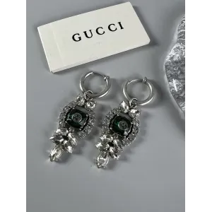 【GUCCI】クッチ レトロなコートスタイルのイヤリング、クラシックでエレガント、デザインセンスがいっぱい、レトロでゴージャス