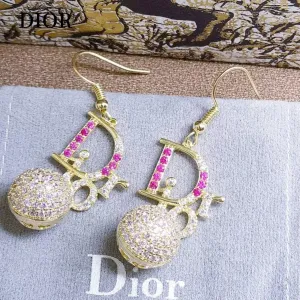 【DIOR】ディオール  ファッションスタイルのイヤリング