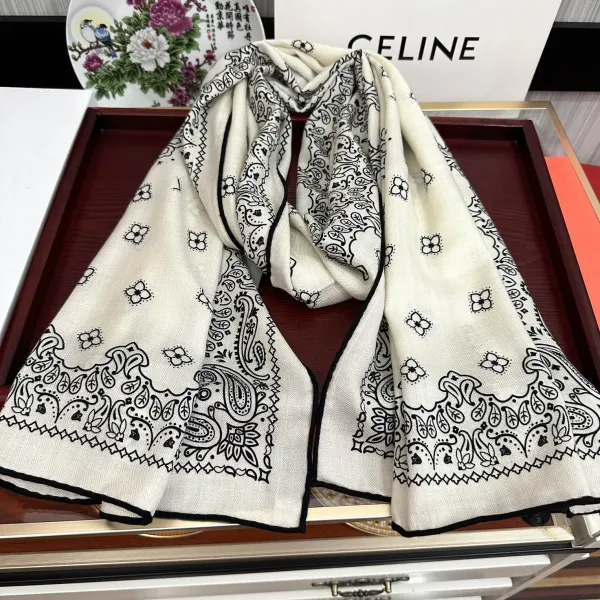 【CELINE セリーヌ】スカーフ 65*185CM  241108