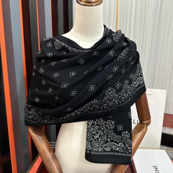 【CELINE セリーヌ】スカーフ 65*185CM  241108