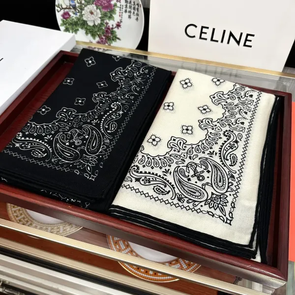 【CELINE セリーヌ】スカーフ 65*185CM  241108