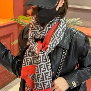 【FENDI  フェンディ】スカーフ 30*180CM   241207