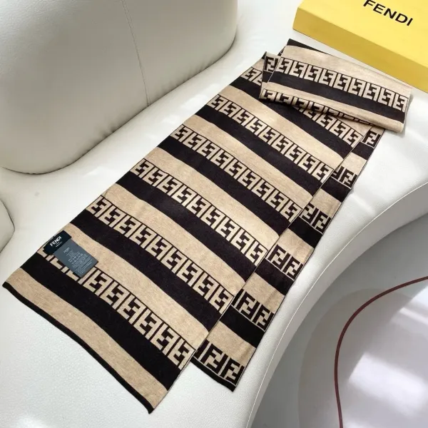 【FENDI  フェンディ】スカーフ32*180CM   241109