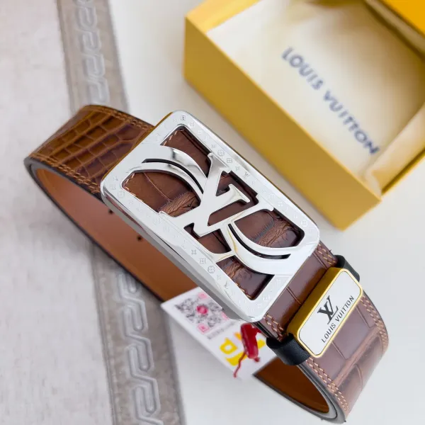 LV【LOUIS VUITTON】(ルイヴィトン) 3.8cmベルト メンズ  240903