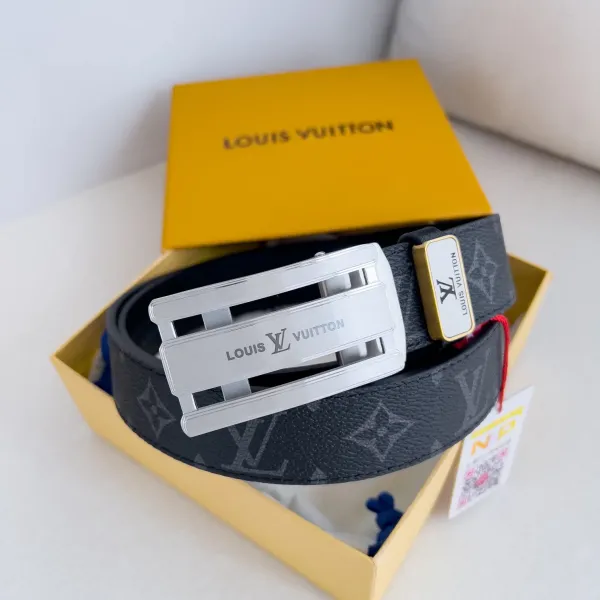 LV【LOUIS VUITTON】(ルイヴィトン) 3.5cmベルト メンズ  240903