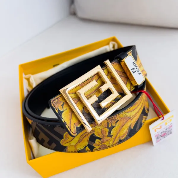 【FENDI】(フェンディ) 4cmベルト メンズ 240903