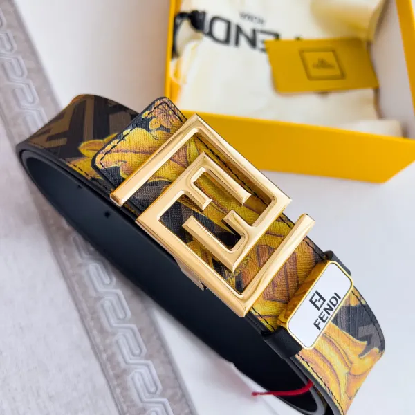 【FENDI】(フェンディ) 4cmベルト メンズ 240903