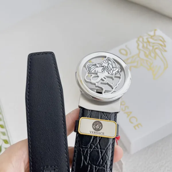 【VERSACE】(ヴェルサーチ) 3.5cmベルト メンズ 240903