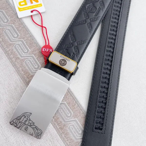 【VERSACE】(ヴェルサーチ) 3.5cmベルト メンズ 240903