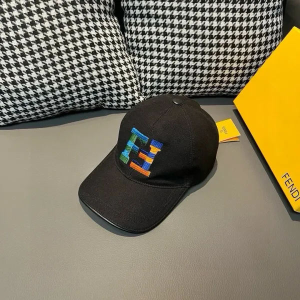 【FENDI  フェンディ】【数量限定】 野球帽 / ハット   241125