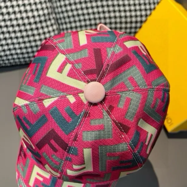 【FENDI  フェンディ】【数量限定】 野球帽 / ハット   241125