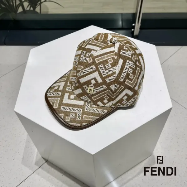 【FENDI  フェンディ】【数量限定】 野球帽 / ハット
