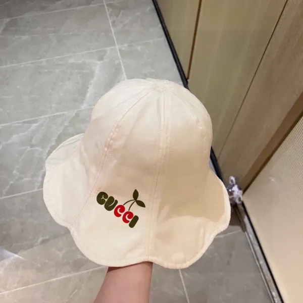 GUCCI(グッチ)フィッシャーマンズハット 240904