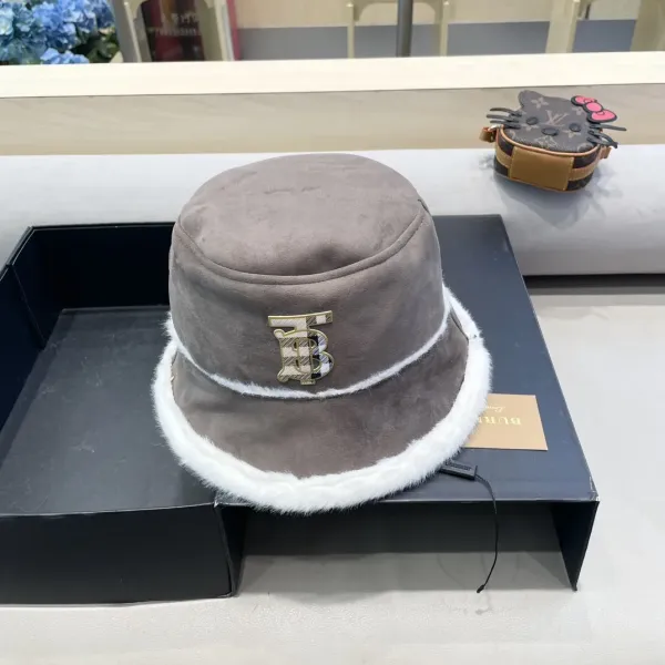 BURBERRY(バーバリー)フィッシャーマンズハット  241011