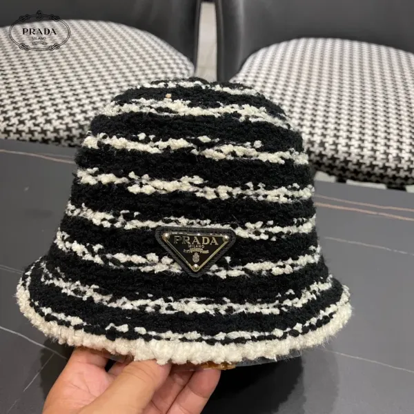 PRADA (プラダ)フィッシャーマンズハット  241125