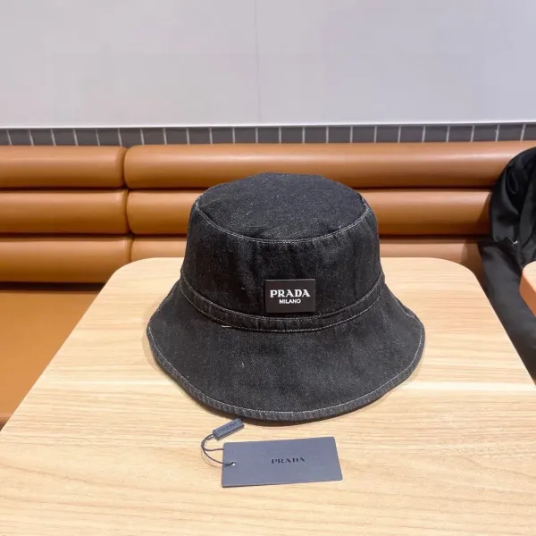 PRADA (プラダ)フィッシャーマンズハット 240904