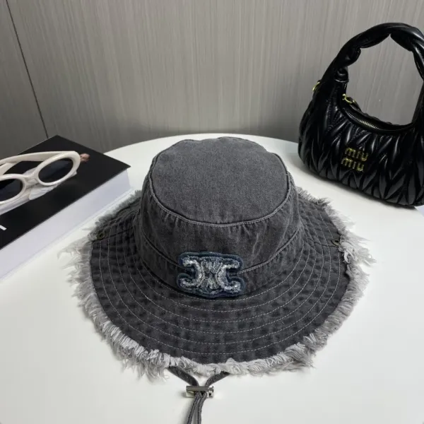 CELINE(セリーヌ)フィッシャーマンズハット 241011