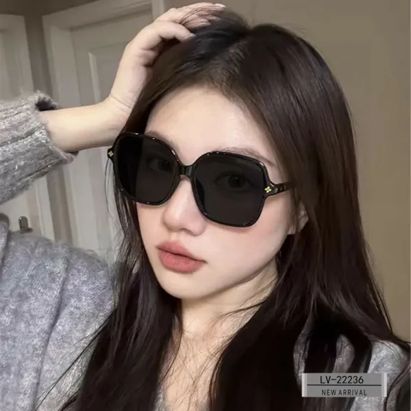 LOUIS VUITTON(ルイヴィトン) サングラス 24706