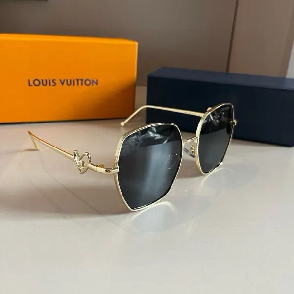 LOUIS VUITTON(ルイヴィトン) サングラス 24706