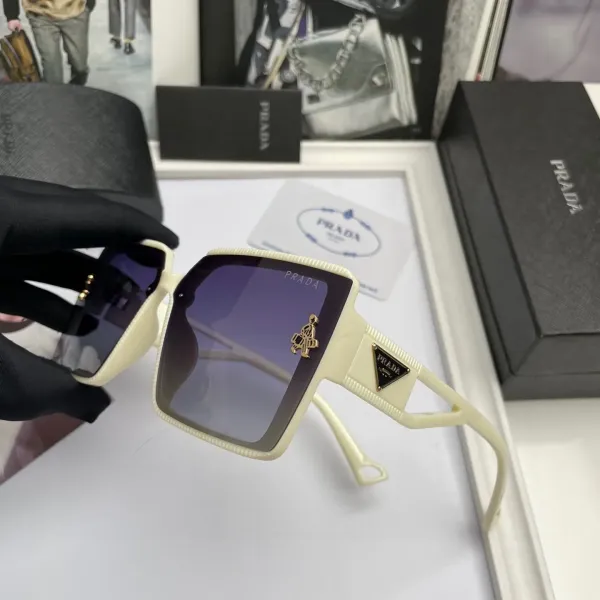 PRADA(プラダ) サングラス