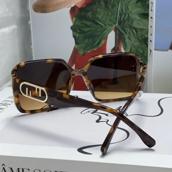 FENDI(フェンディ ) サングラス 24706