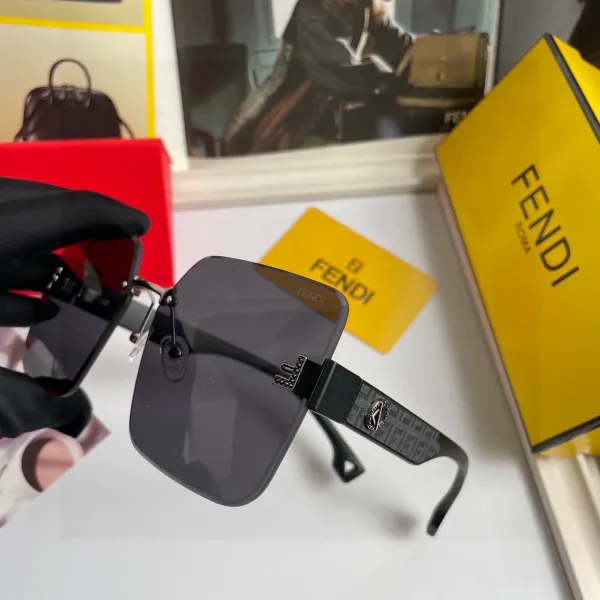 FENDI(フェンディ ) サングラス 24706