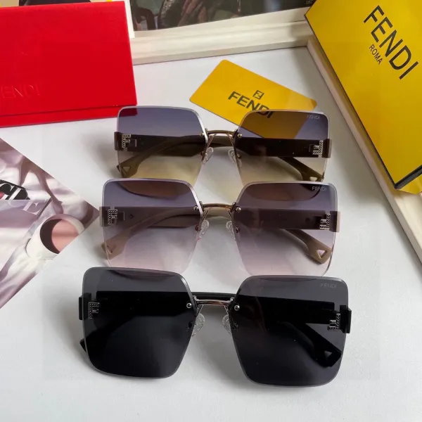 FENDI(フェンディ ) サングラス 24706