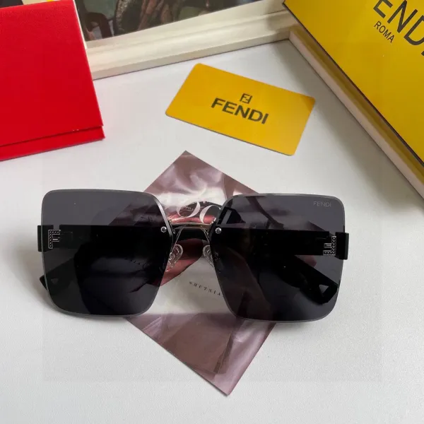 FENDI(フェンディ) サングラス