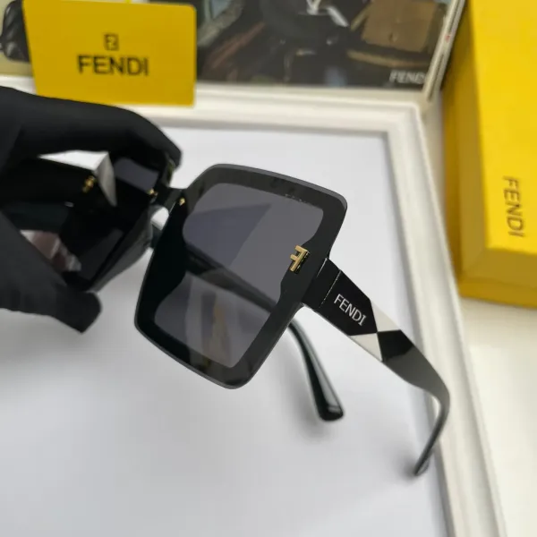 FENDI(フェンディ ) サングラス