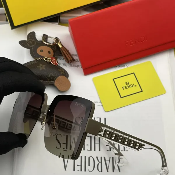 FENDI(フェンディ ) サングラス