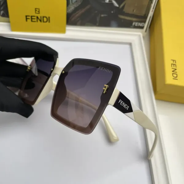 FENDI(  フェンディ ) サングラス