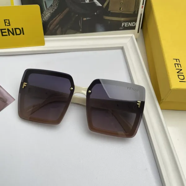 FENDI(  フェンディ ) サングラス